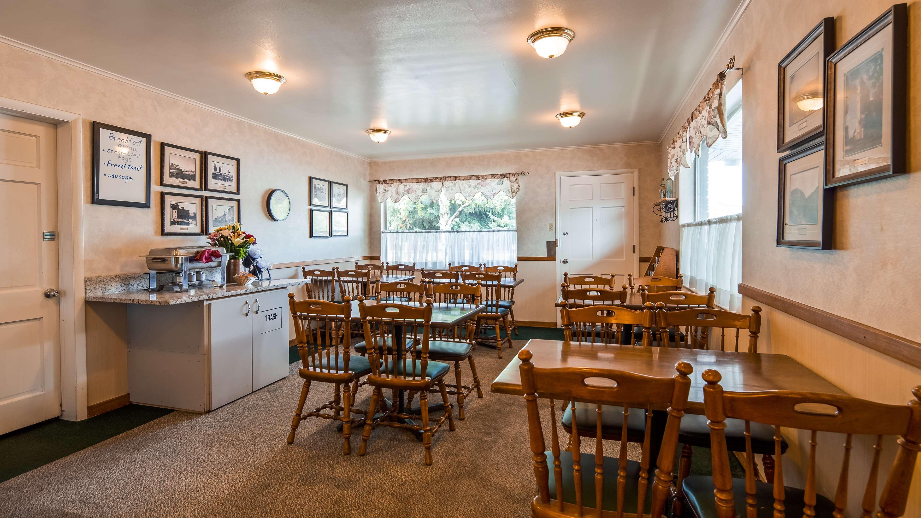 Baugh Motel, Surestay Collection By Western Hotel Logan