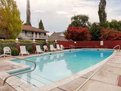 Baugh Motel, Surestay Collection By Western Hotel Logan